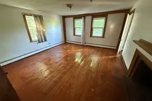 55 Chester St, Chester, NH 03036 - Photo 10