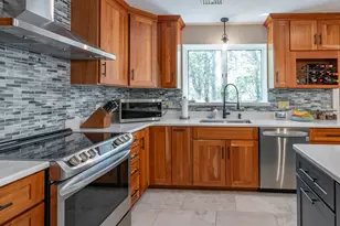 14 Wentworth St, Nashua, NH 03060 - Photo 6