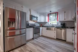 22 Susan St, Danville, NH 03819 - Photo 8