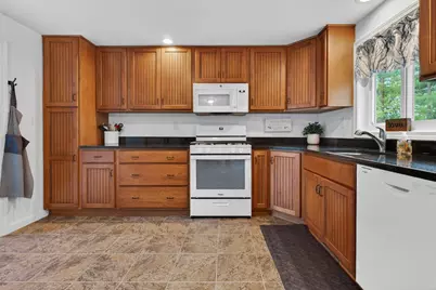 30 Royal Lane, Londonderry, NH 03053 - Photo 10