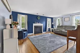30 Royal Ln, Londonderry, NH 03053 - Photo 6