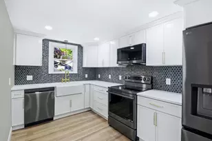 161 S Gray St, Manchester, NH 03103 - Photo 4