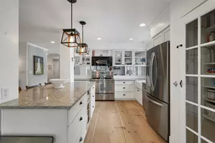 153 N Main St, Wolfeboro, NH 03894 - Photo 4