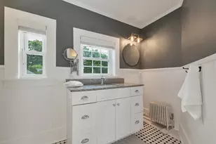 153 N Main St, Wolfeboro, NH 03894 - Photo 42