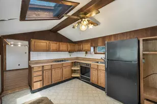 13 Elm St, Epping, NH 03042 - Photo 2