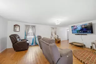 266 Main St, Sandown, NH 03873 - Photo 12