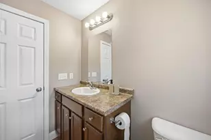 317 University Cir, Hooksett, NH 03106 - Photo 22