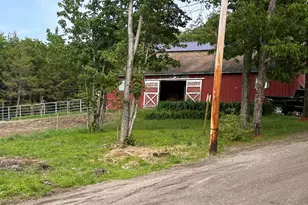 29 Tandy Rd, Deerfield, NH 03037 - Photo 10