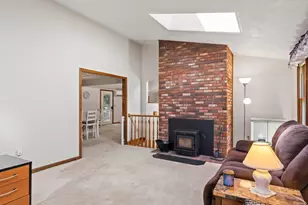 19 Wedgewood Dr, Londonderry, NH 03053 - Photo 18