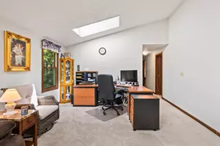 19 Wedgewood Dr, Londonderry, NH 03053 - Photo 14
