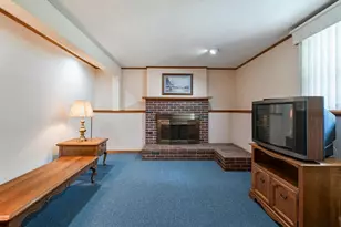 2 Harding Rd, Portsmouth, NH 03801 - Photo 14