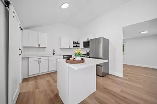 11 Ash St, Northwood, NH 03261 - Photo 2