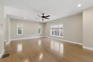 18 Hawthorne Drive, Auburn, NH 03032 - Photo 8