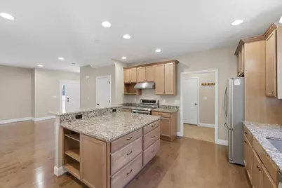 18 Hawthorne Drive, Auburn, NH 03032 - Photo 10
