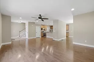 18 Hawthorne Drive, Auburn, NH 03032 - Photo 10
