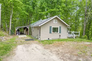 102 Highland St, Plymouth, NH 03264 - Photo 2