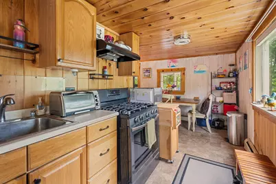 102 Highland Street, Plymouth, NH 03264 - Photo 10