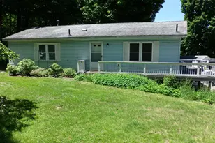 13 Pear St, Laconia, NH 03246 - Photo 8