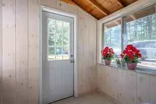 9 Upper Scotland Dr, Raymond, NH 03077 - Photo 8