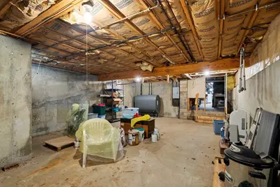 8 Maplewood Avenue, Manchester, NH 03102 - Photo 38