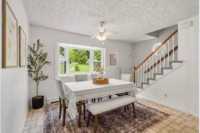 8 Maplewood Avenue, Manchester, NH 03102 - Photo 12