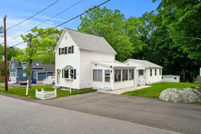 8 Maplewood Avenue, Manchester, NH 03102 - Photo 1