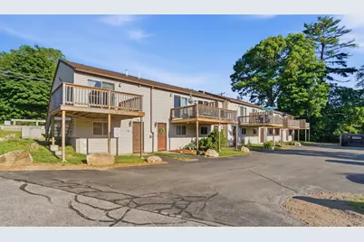 897 Mammoth Road #8, Manchester, NH 03104 - Photo 2