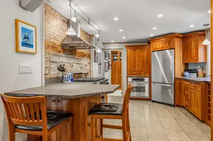 395 Pleasant St, Portsmouth, NH 03801 - Photo 22