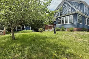 25 Laurel St, Berlin, NH 03570 - Photo 4