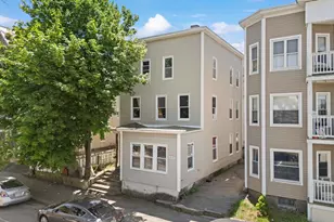 217 Spruce St, Manchester, NH 03103 - Photo 2