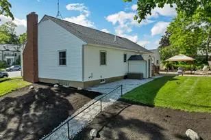 2263 Elm St, Manchester, NH 03104 - Photo 6
