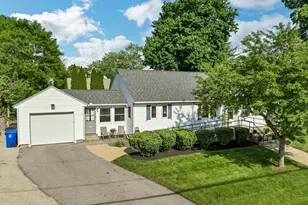 2263 Elm St, Manchester, NH 03104 - Photo 2