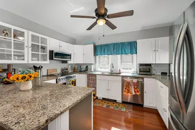 2263 Elm Street, Manchester, NH 03104 - Photo 10