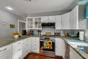 2263 Elm St, Manchester, NH 03104 - Photo 10