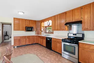 148 Charles St, Rochester, NH 03867 - Photo 12