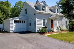 109 Baboosic Lake Rd, Merrimack, NH 03054 - Photo 2