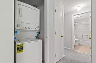910 White Cedar Blvd, Portsmouth, NH 03801 - Photo 18