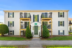 910 White Cedar Blvd, Portsmouth, NH 03801 - Photo 2