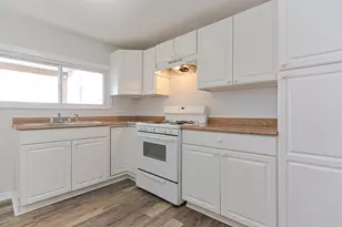 8-10 Arch St, Laconia, NH 03246 - Photo 12