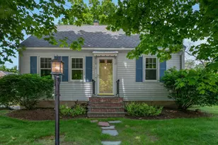 2 Elmview Cir, Dover, NH 03820 - Photo 2