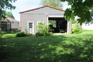 383 Rowe Ave, Pembroke, NH 03275 - Photo 38