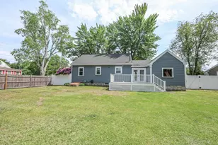 78 Candia Rd, Manchester, NH 03109 - Photo 6