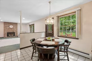 11 Parkhurst Dr, Hudson, NH 03051 - Photo 14