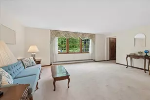 11 Parkhurst Dr, Hudson, NH 03051 - Photo 20