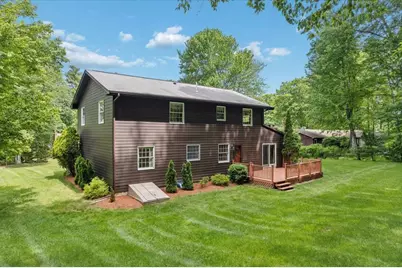 11 Parkhurst Drive, Hudson, NH 03051 - Photo 2