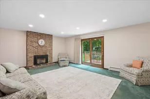 11 Parkhurst Dr, Hudson, NH 03051 - Photo 16