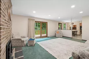 11 Parkhurst Dr, Hudson, NH 03051 - Photo 12