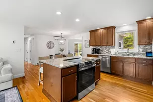 5 Falcon Dr, Pelham, NH 03076 - Photo 8