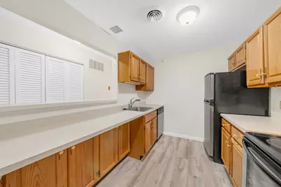 3 Bartemus Trail #202, Nashua, NH 03063 - Photo 2