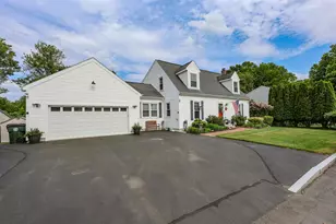 176 Stanton St, Manchester, NH 03103 - Photo 4